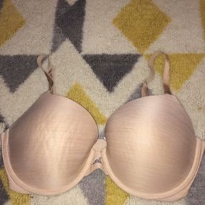 Victoria’s Secret t shirt bra